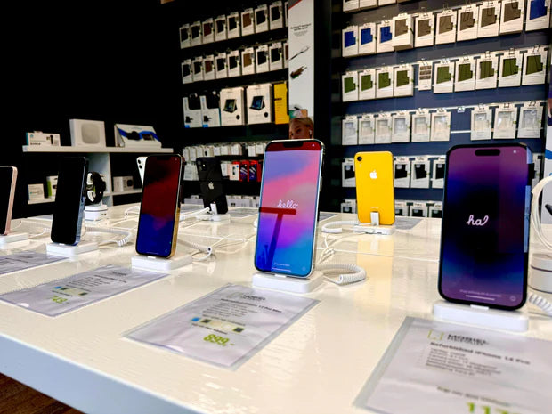 <h2>Bezoek aan de winkel vindt uitsluitend plaats op afspraak. Het is mogelijk om bestellingen op naam te plaatsen.</h2><h4><br/></h4><h5>RefurbishediphonesNL, Parellaan 2 </h5><p>May 5, 2025<br/></p>